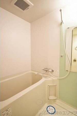 SERENiTE江坂四番館の物件内観写真